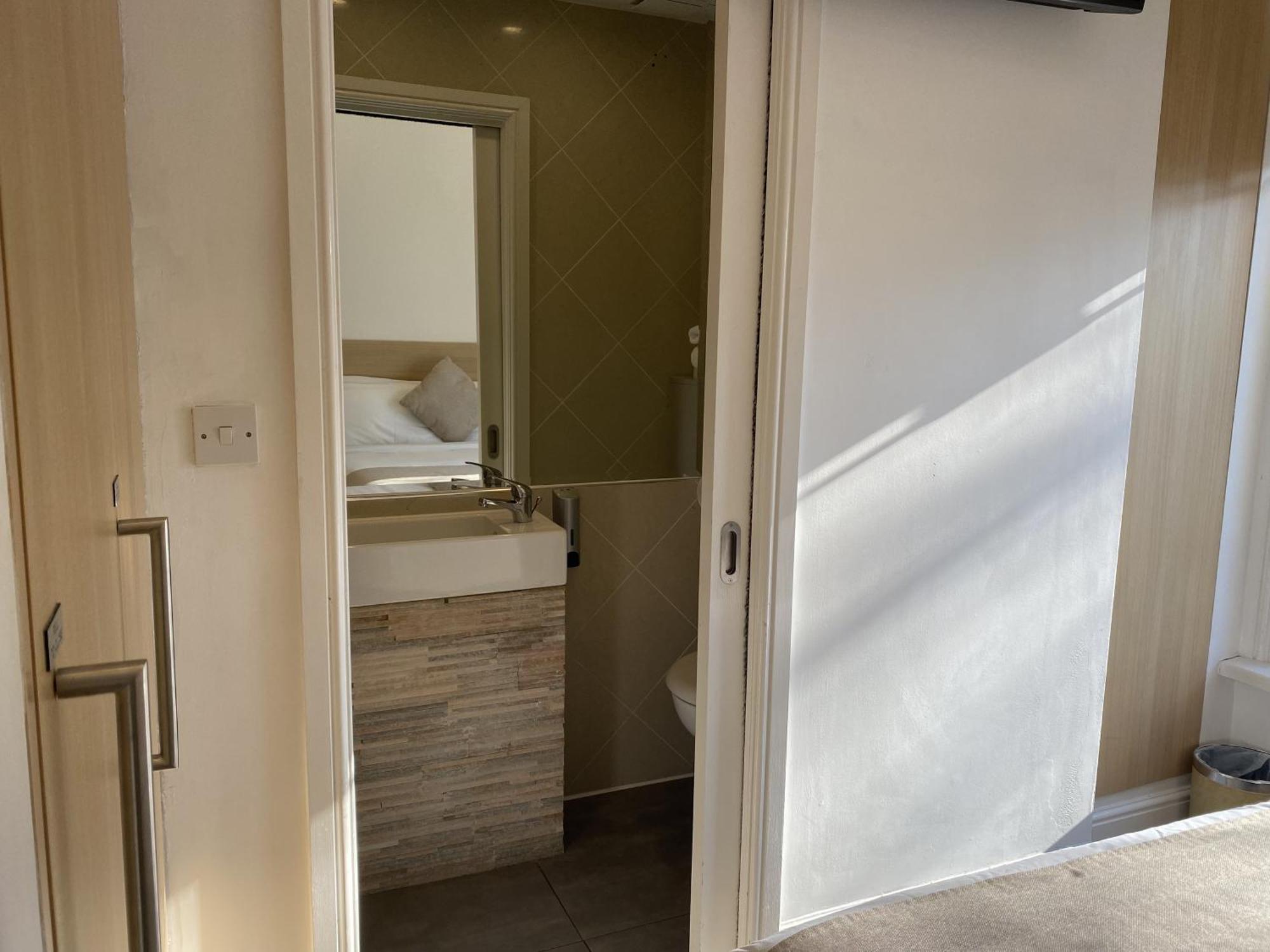 Nox Kensington Aparthotel Лондон Екстериор снимка